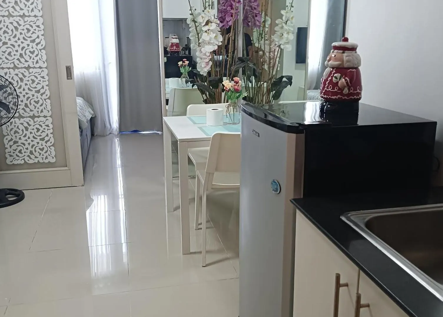 Sea Residences At Yohan'S Place Manila 0*,